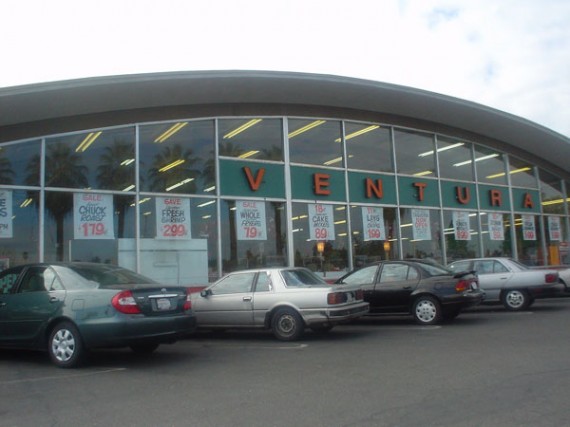 former safeway fresno.jpg