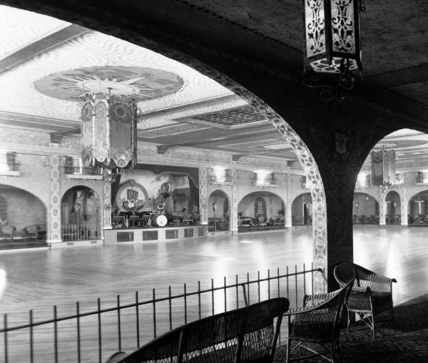 Rainbow Ballroom Bandstand.jpg